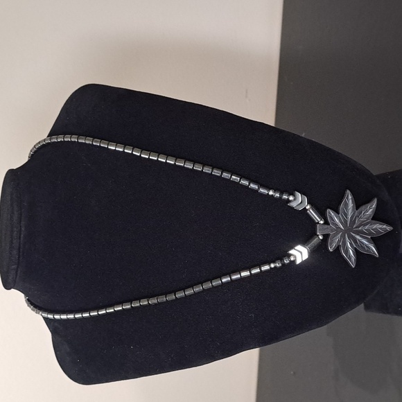 Hematite Weed Pot Leaf Necklace with Barrel Closure - Picture 2 of 9